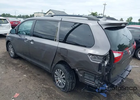 2018 Toyota Sienna Xle 8 Passenger from USA, damaged, VIN 5TDYZ3DC8JS939975